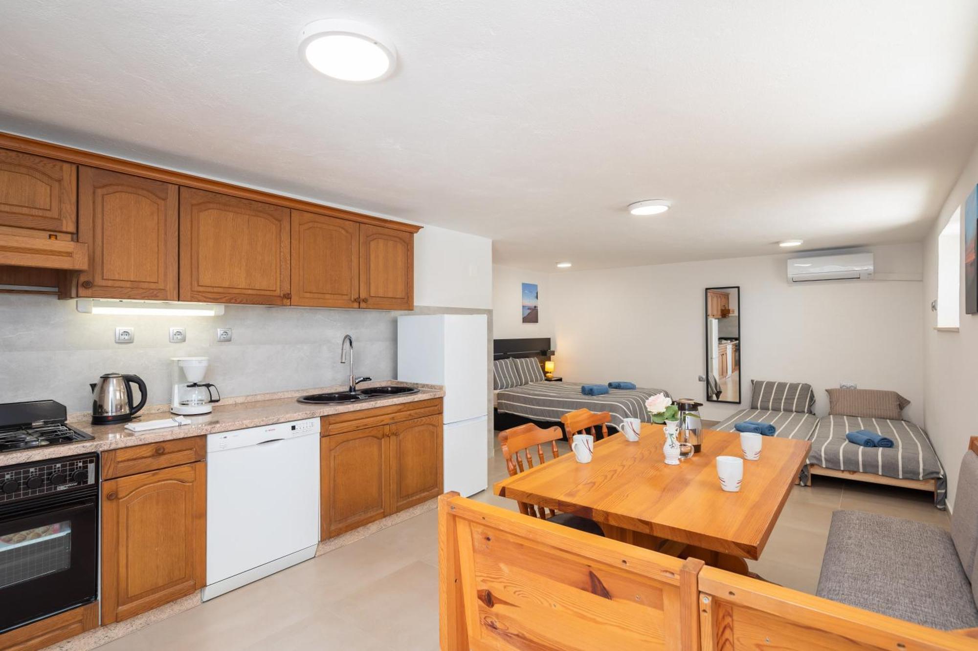 Sunshine Suites Omiš Exteriér fotografie