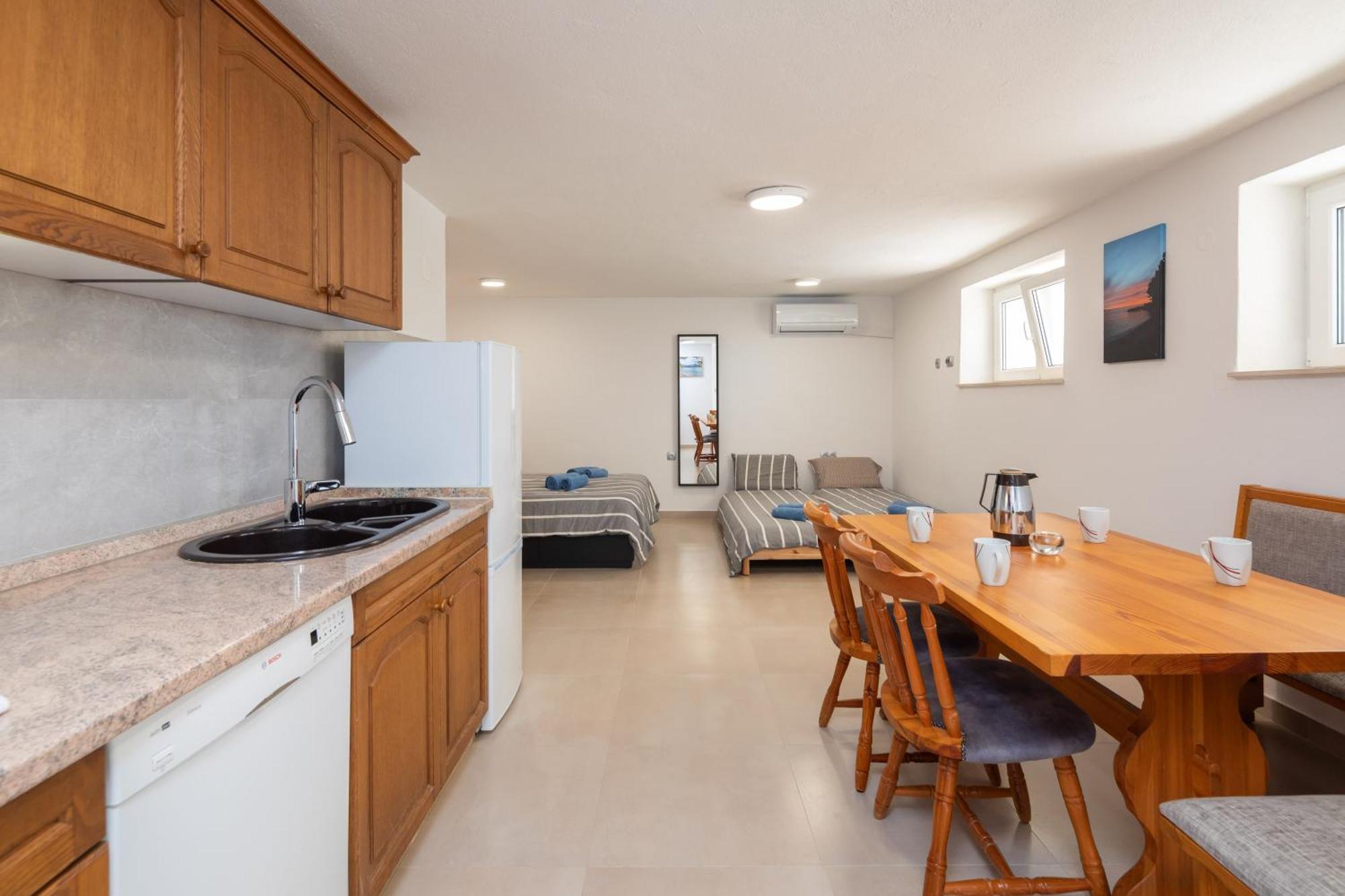 Sunshine Suites Omiš Exteriér fotografie